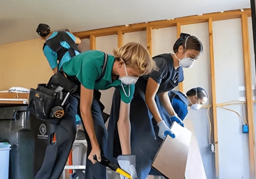 How Professional Movers Handle the Unexpected: Weather, Delays, and Detours